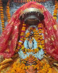 मुंबई से नैमिषारण्य ललिता देवी की दूरी कितनी है?